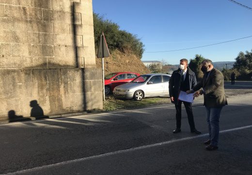 O delegado da Xunta e o alcalde de Cesuras coinciden na necesidade da eliminación da pendente do ferrocarril na AC-840 ao seu paso polo concello